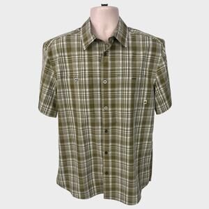 Lake & Trail Medium Mens Short Sleeve Green Plaid Shirt Polyester Spandex